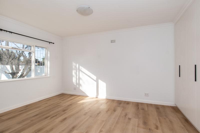 To Let 4 Bedroom Property for Rent in Constantia Western Cape